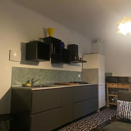 Apartment B&r House *