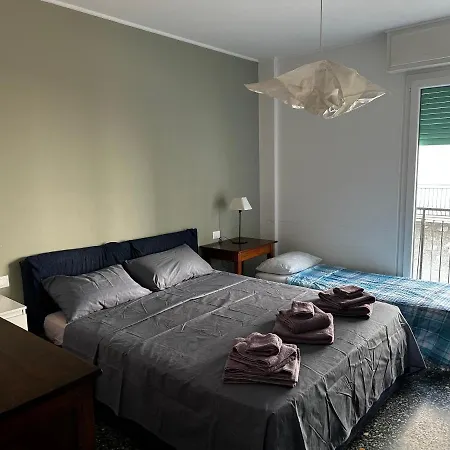 Apartment B&r House